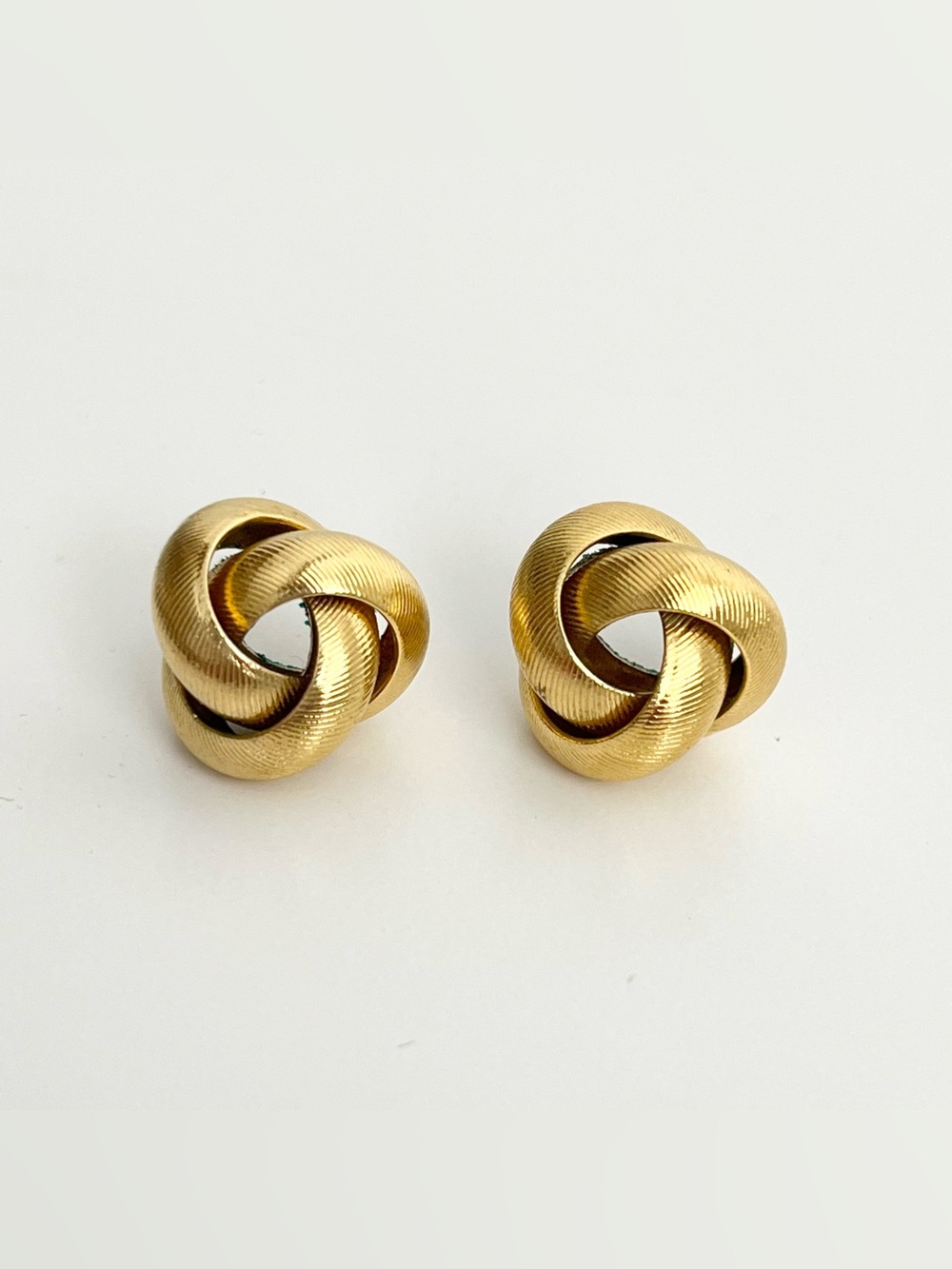 Vintage Gold-Tone Textured Knot Stud Earrings Pierced Ears Elegant Sculptural